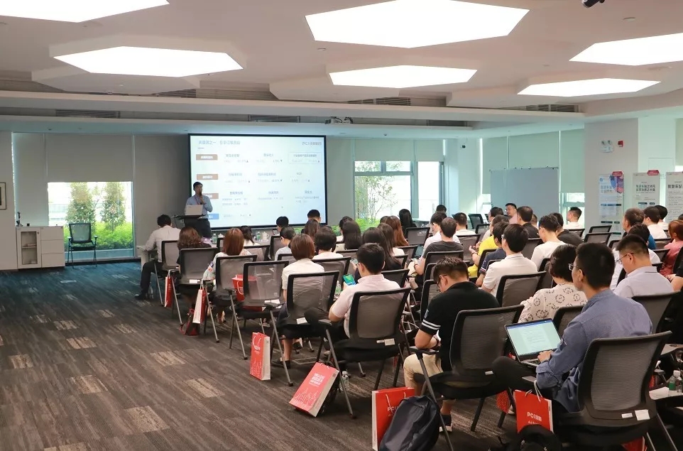 1571059925125562.jpg 640.webp (5).jpg